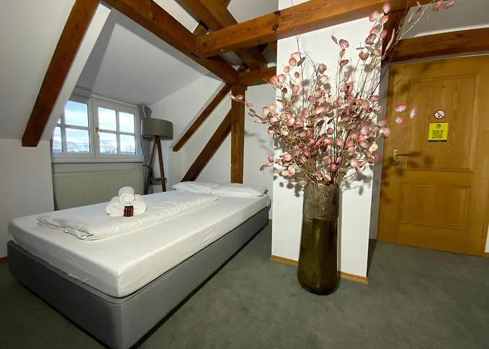Otel Landgasthof Alter Wirt Unterschleißheim