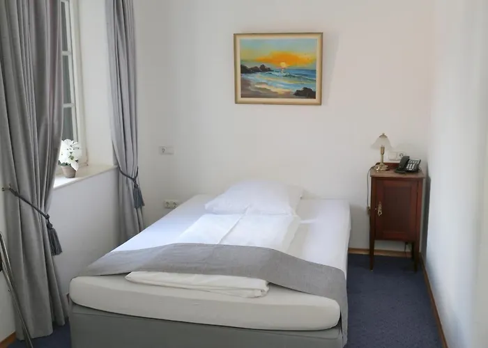 Landgasthof Alter Wirt Otel Unterschleißheim