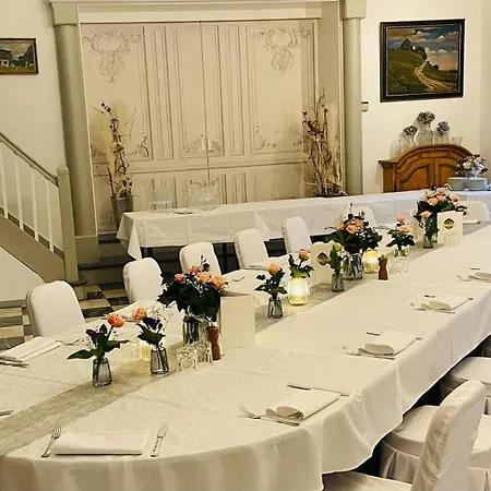 Landgasthof Alter Wirt Hotel *